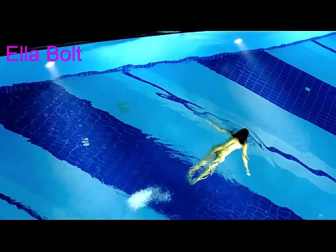 ❤️ Nuk mund të ndalem së shikuari, bjondja e re u kap duke notuar nudo në pishinën resort ELLA BOLT ️❌ Video seksi në sq.novoporn-com.ru ❌❤